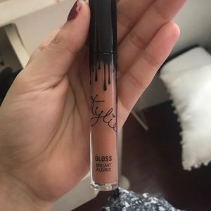 SOLD ON CARI